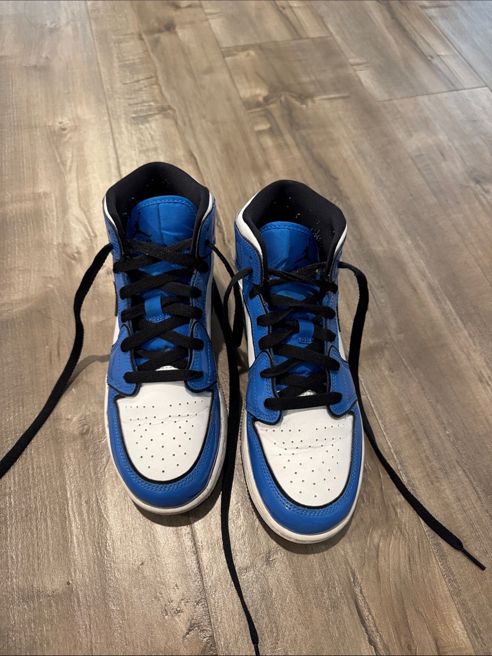 Nike Air Jordan 1 Mid youth boys